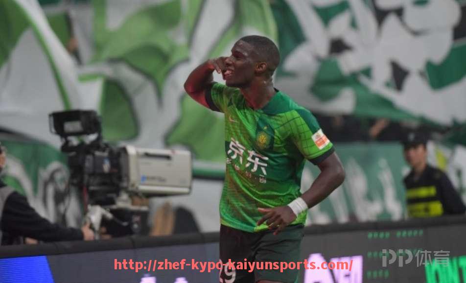 ky开云体育-世俱杯历史经典对决回顾，重温那些载入史册的比赛